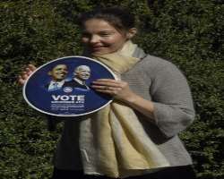 She supported Barack Obama in his Presidential campaign in 2008 She supported Barack Obama in his Presidential campaign in 2008.